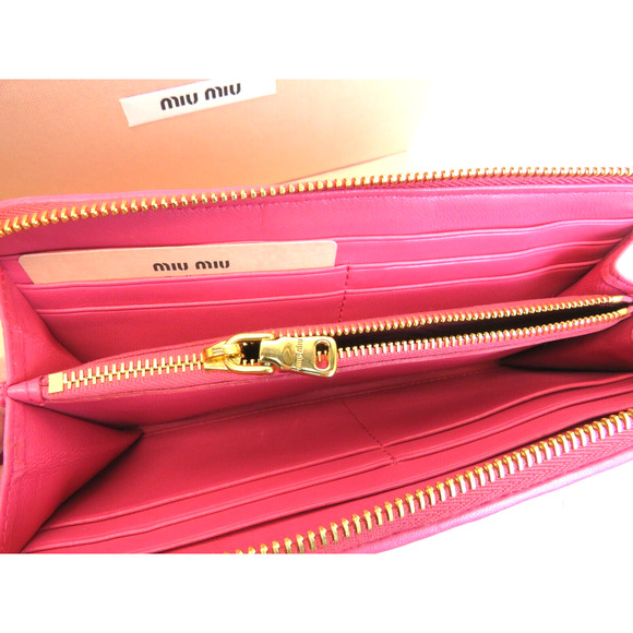 NEW MIU MIU PINK PEONIA MATELASSE LUX LEATHER ZIP GOLD LOGO CONTINENTAL WALLET - Picture 5 of 13